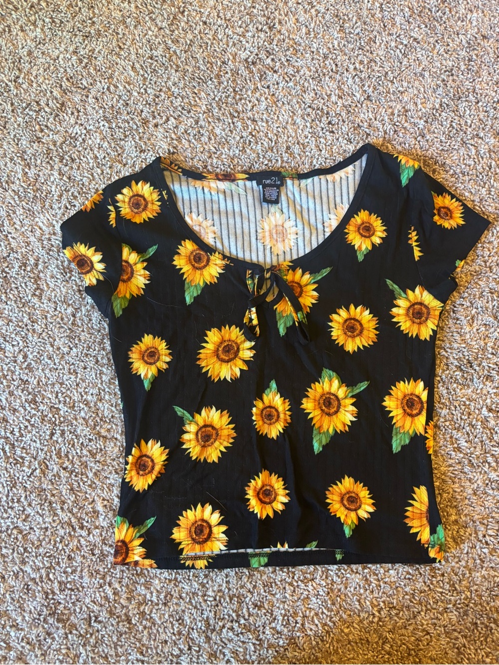 Rue21 Black Sunflower Tie-Front Crop Top